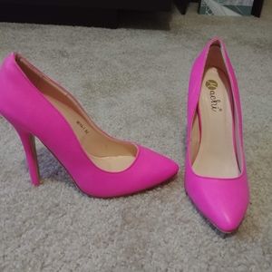 Fuchsia Pointed Single Sole Pump Heels Faux Leathe